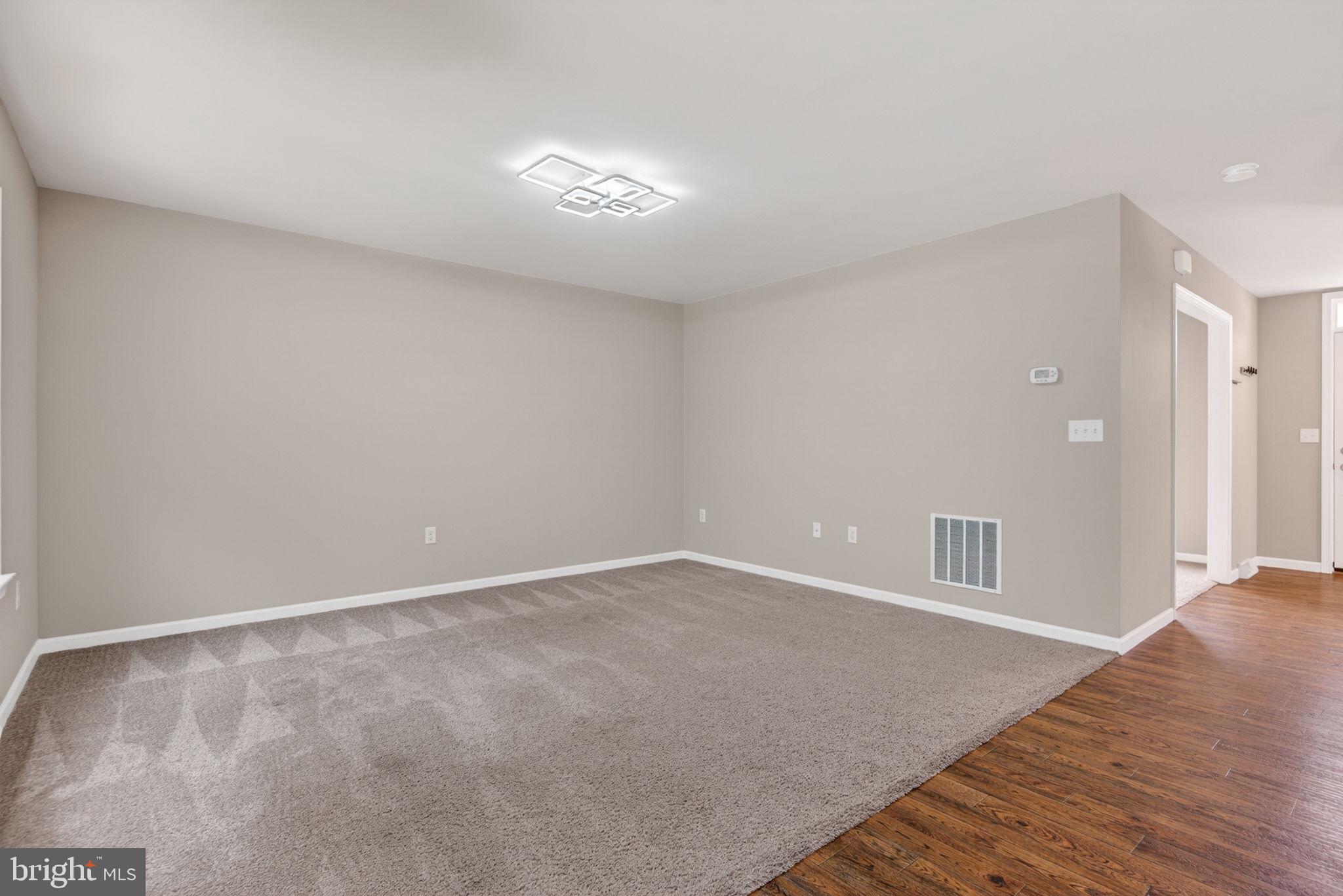 COPPERWOOD LANE - Residential