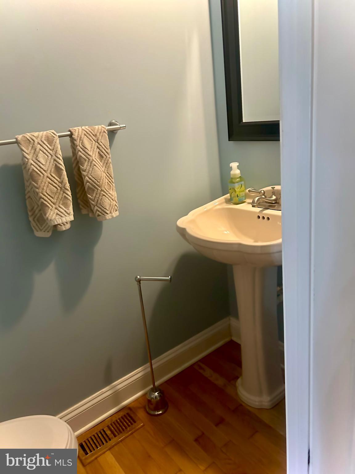 ULMSTEAD GARDENS - Residential