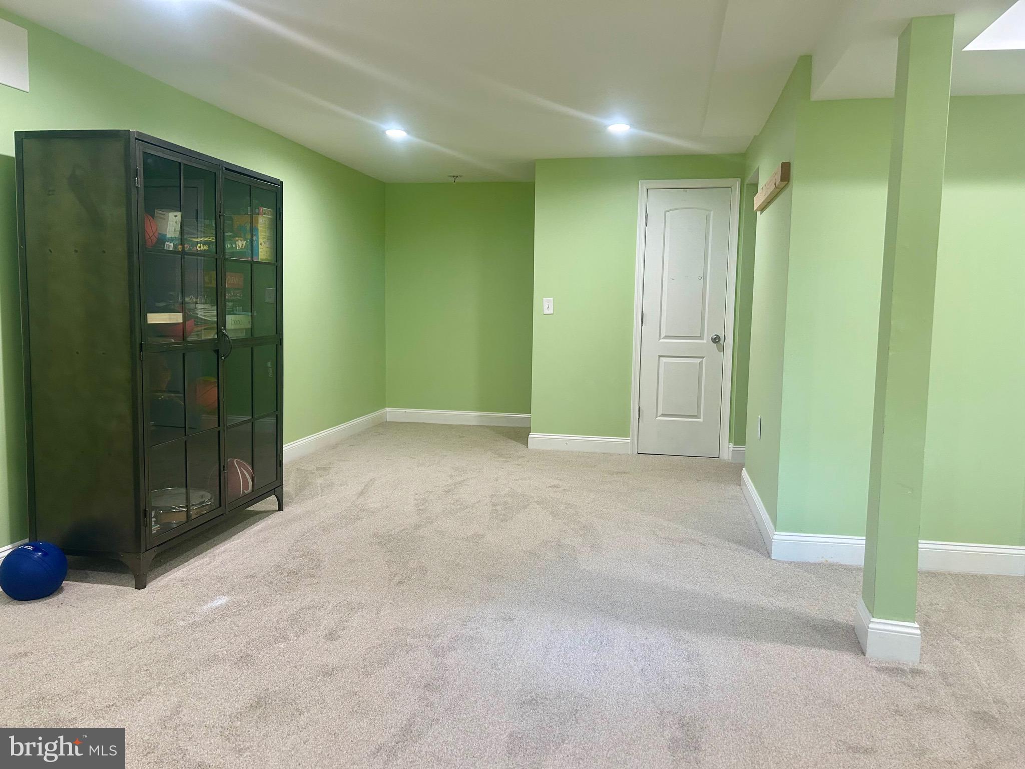 ULMSTEAD GARDENS - Residential