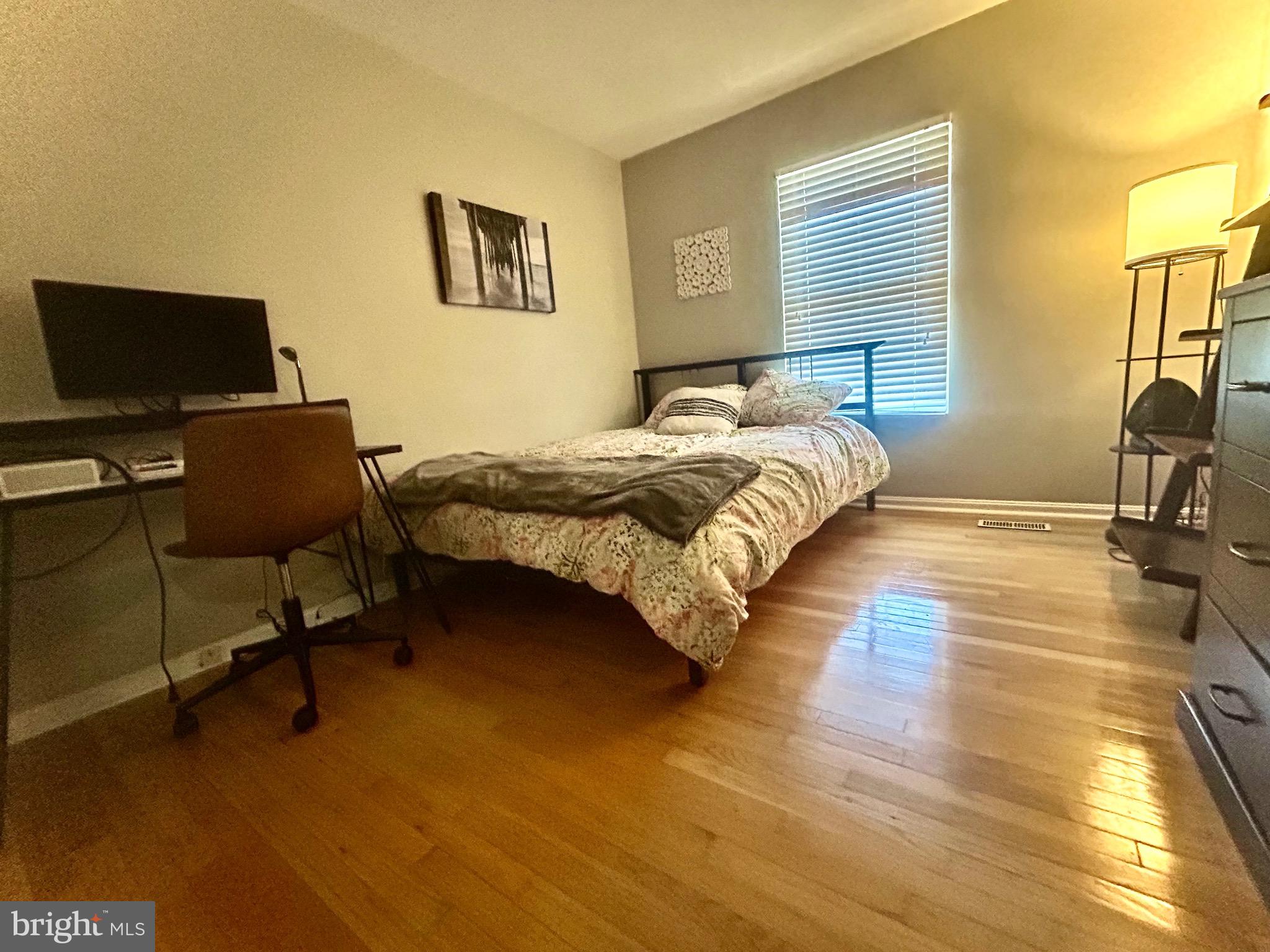 ULMSTEAD GARDENS - Residential