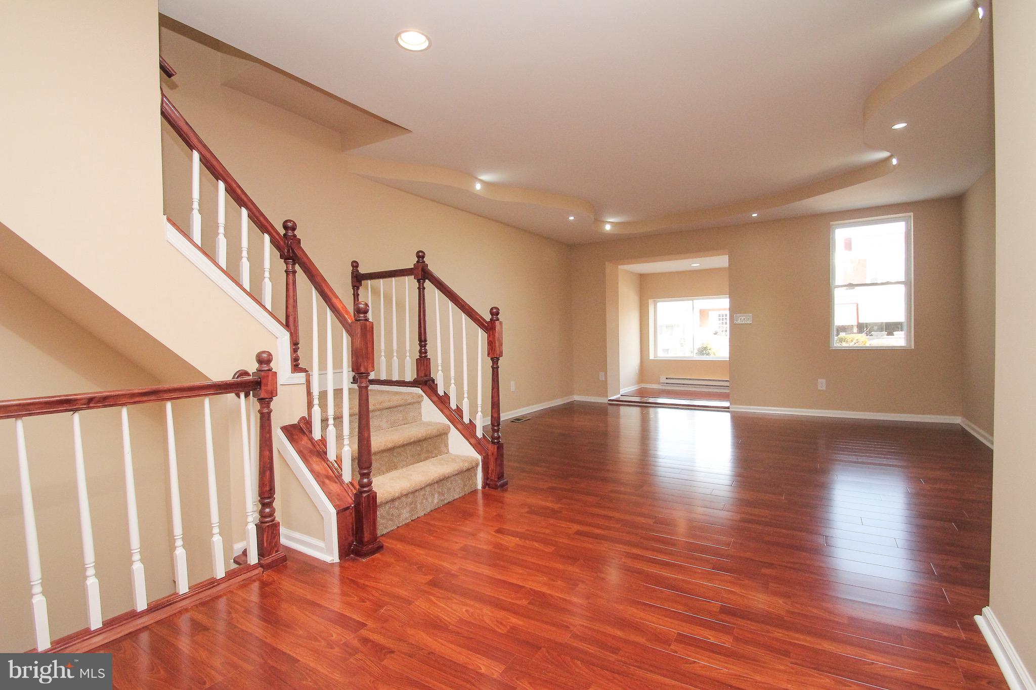WEST OAK LANE - Residential