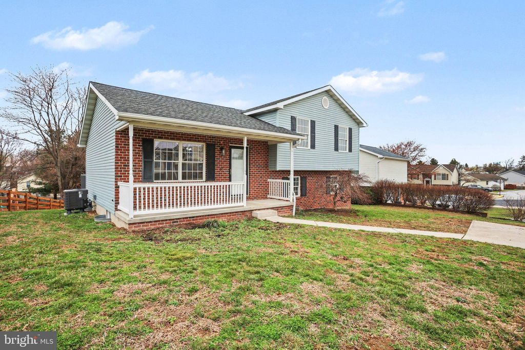 Photo of 17 Mason Dixon Drive, LITTLESTOWN, PA 17340 (MLS # PAAD2022308)