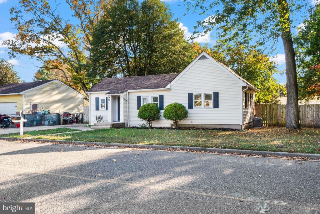 Photo of 83 Rutgers Road, PENNSVILLE, NJ 08070 (MLS # NJSA2016804)