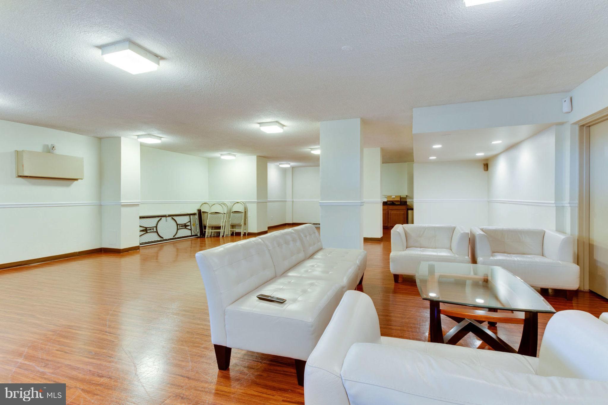 HUNTING CREEK CLUB - Residential Lease