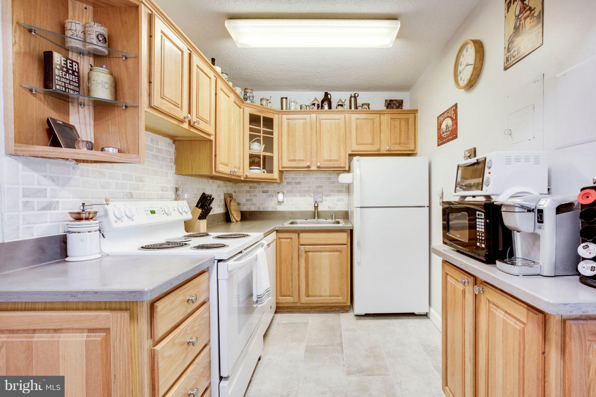 HUNTING CREEK CLUB - Residential Lease