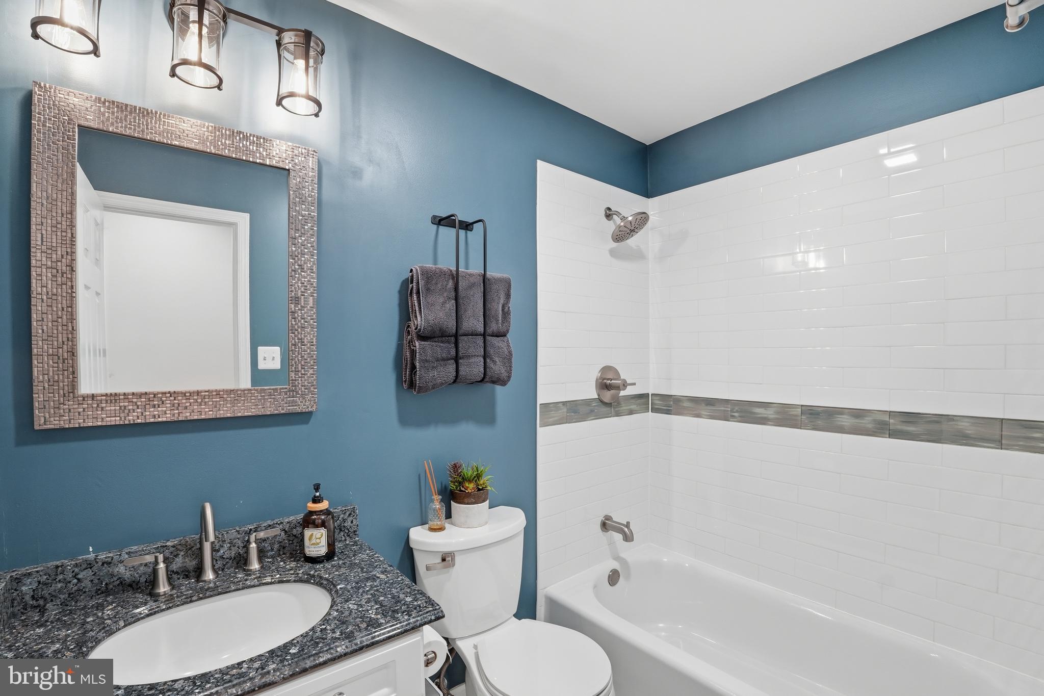 WALNUT HILL - Residential