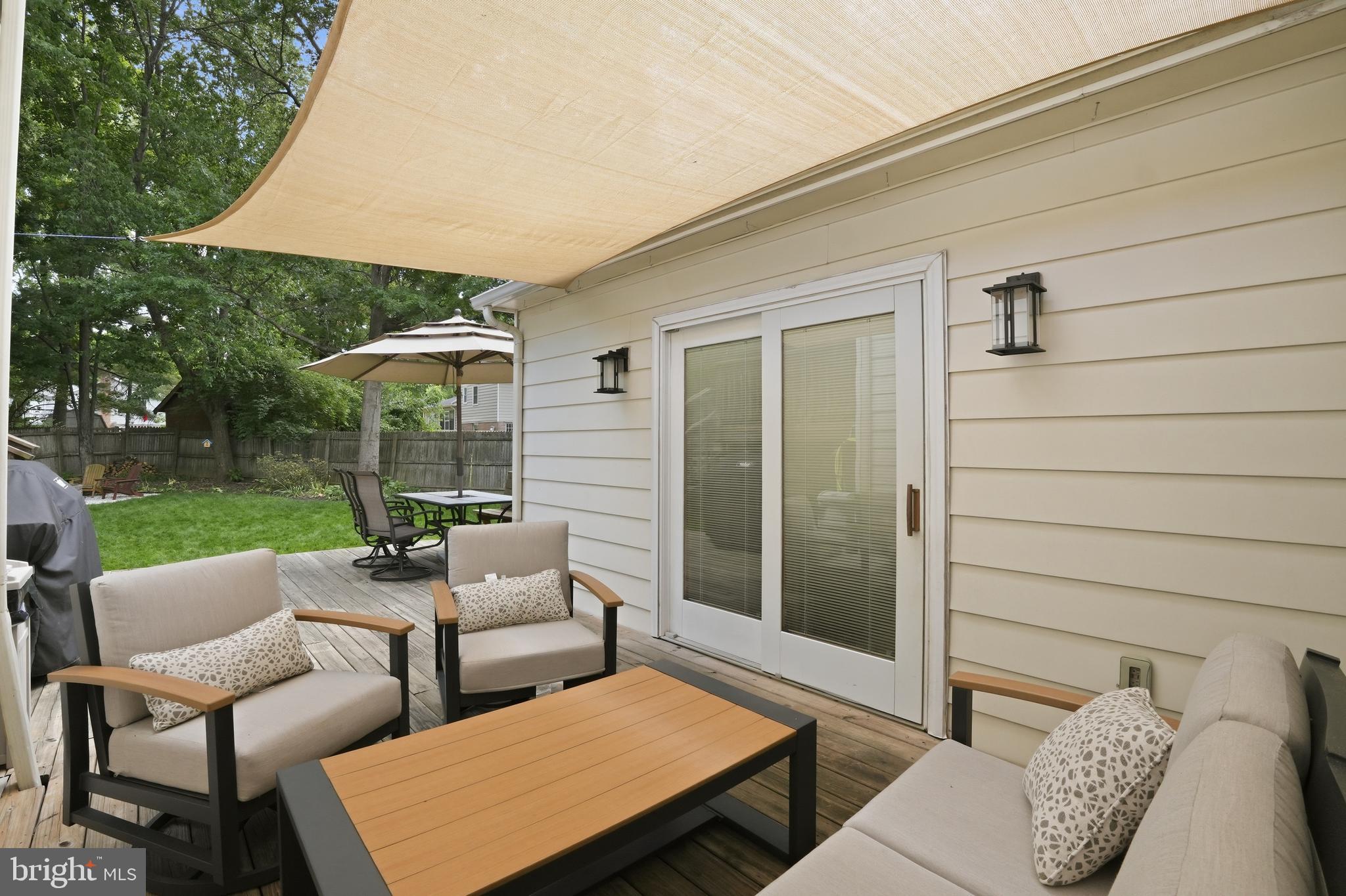 WALNUT HILL - Residential