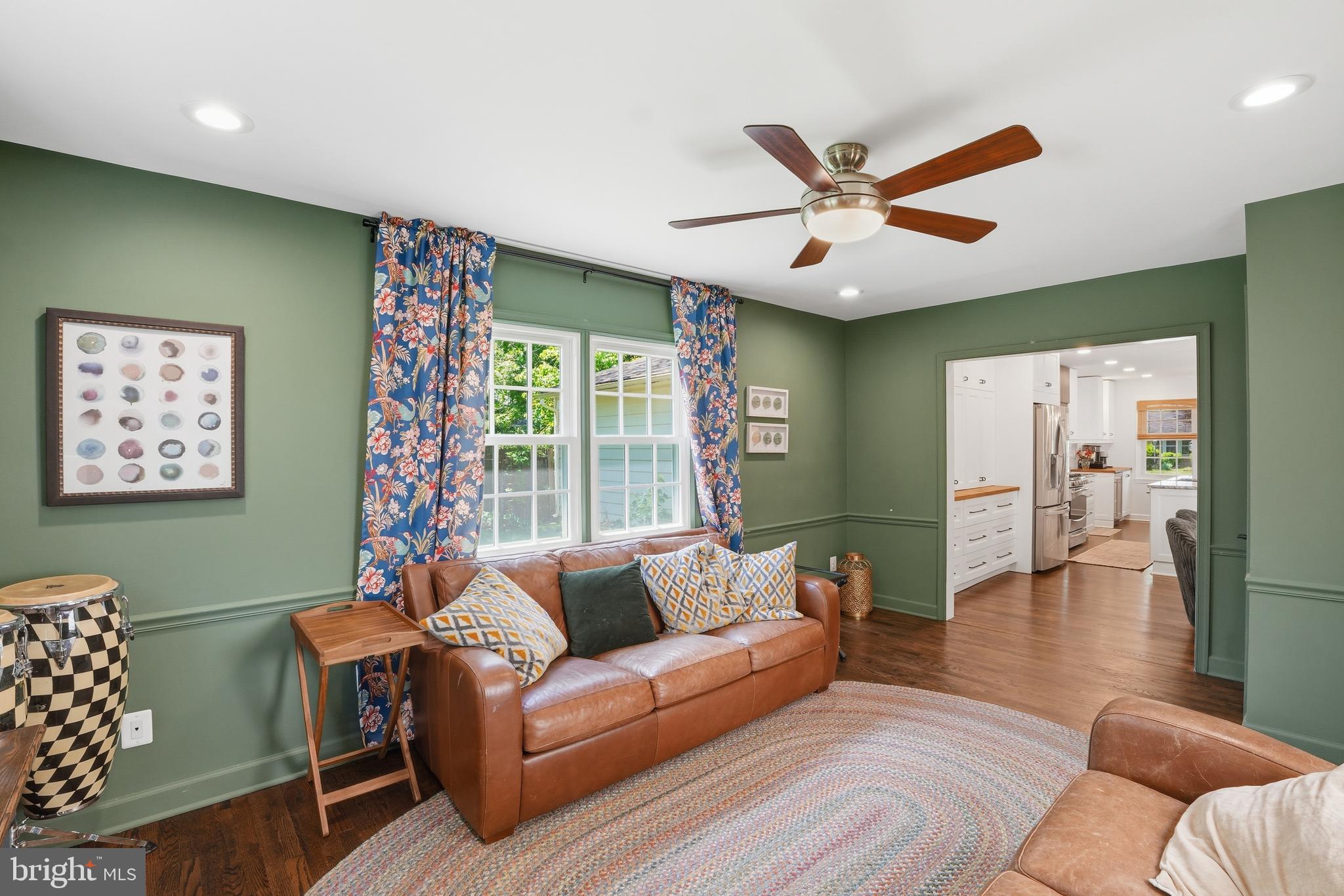 WALNUT HILL - Residential