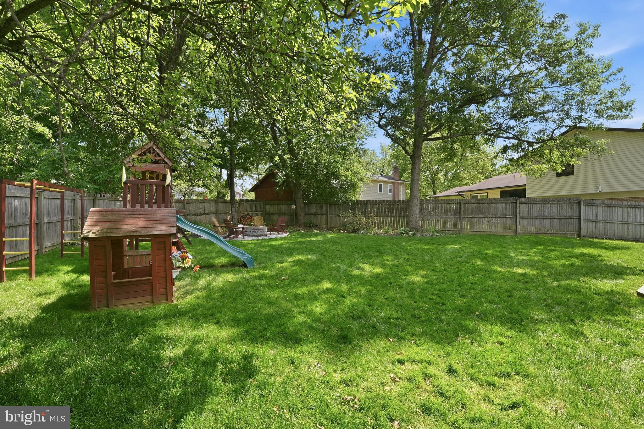 WALNUT HILL - Residential