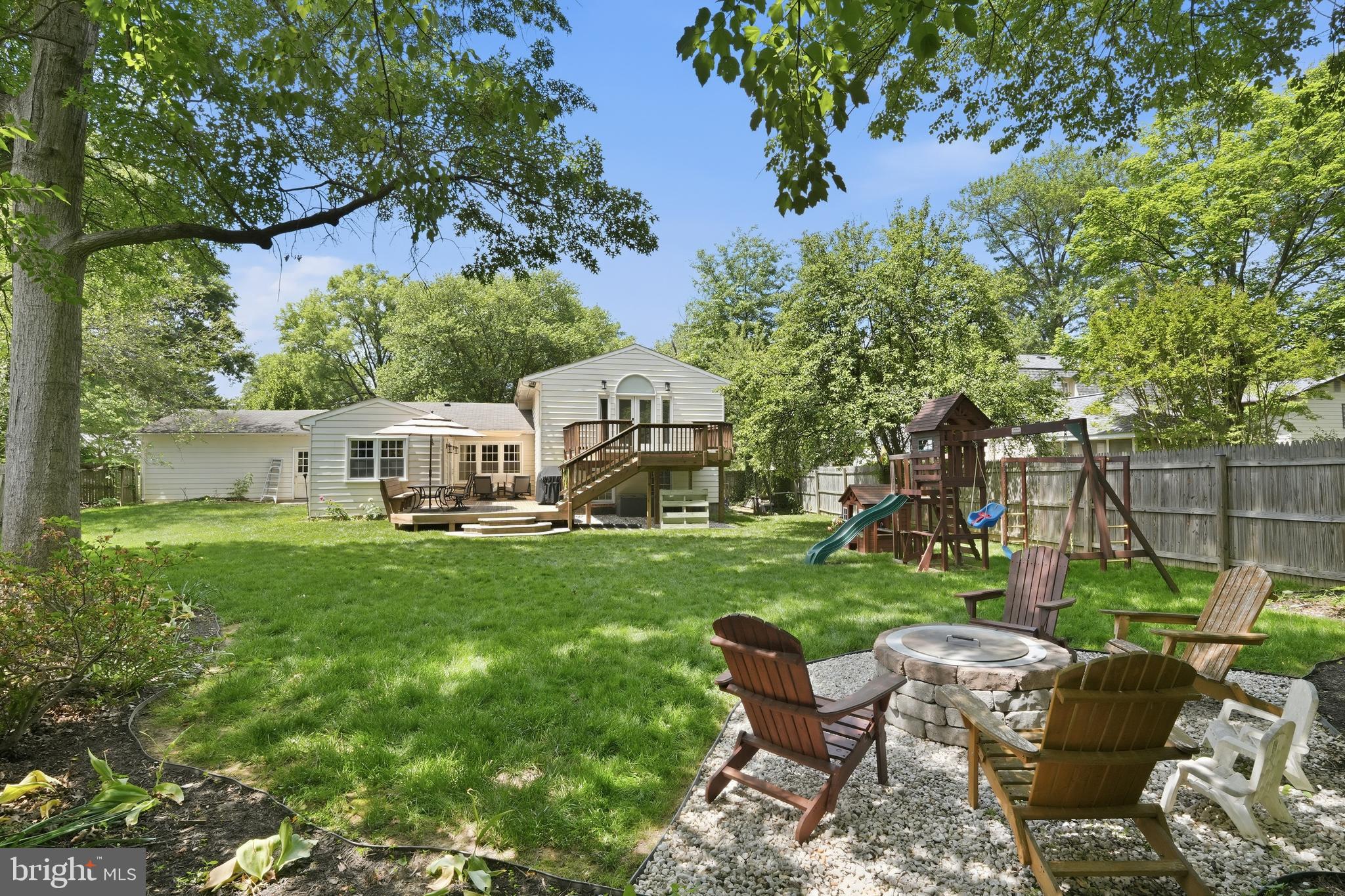 WALNUT HILL - Residential