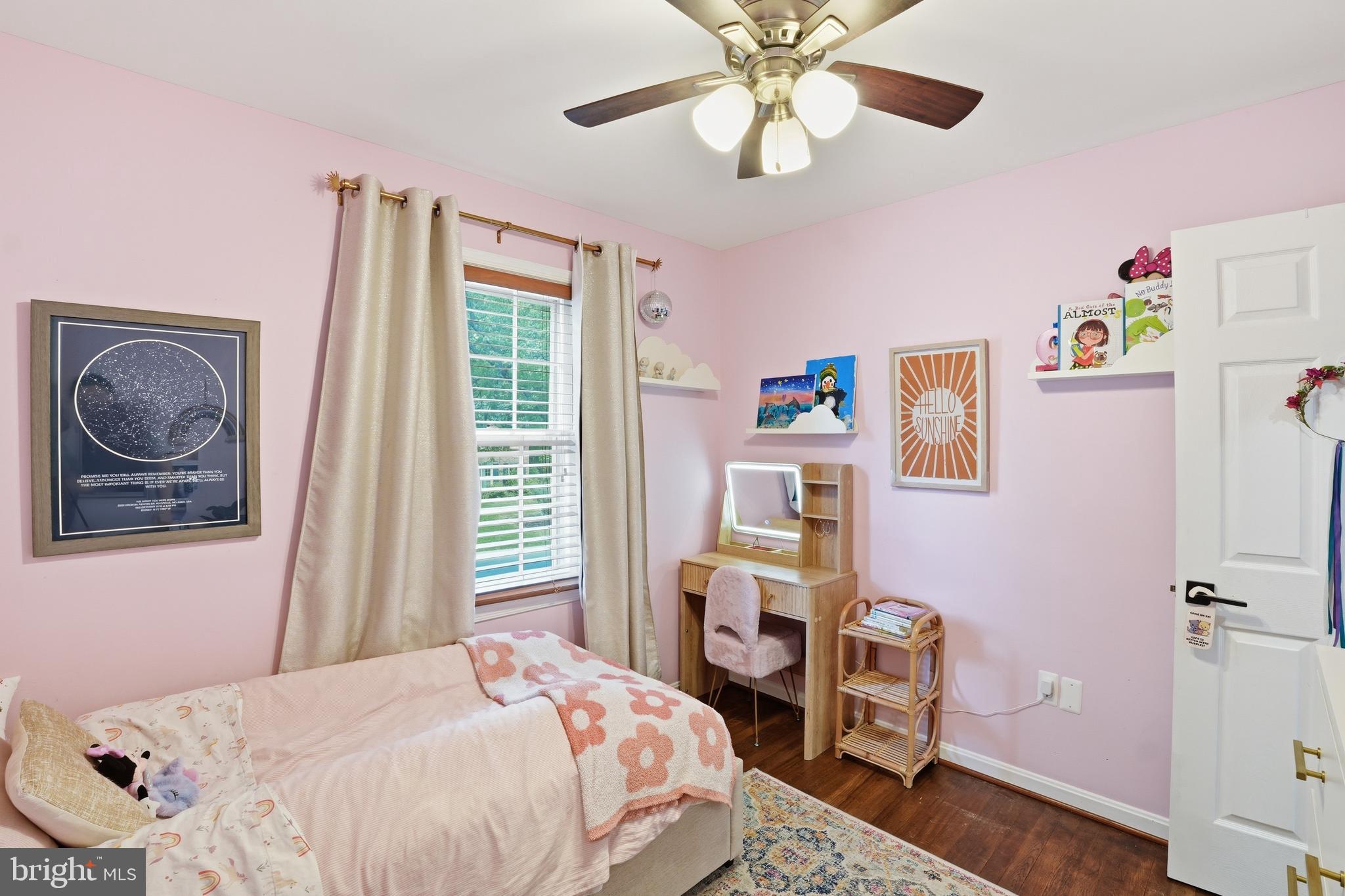 WALNUT HILL - Residential