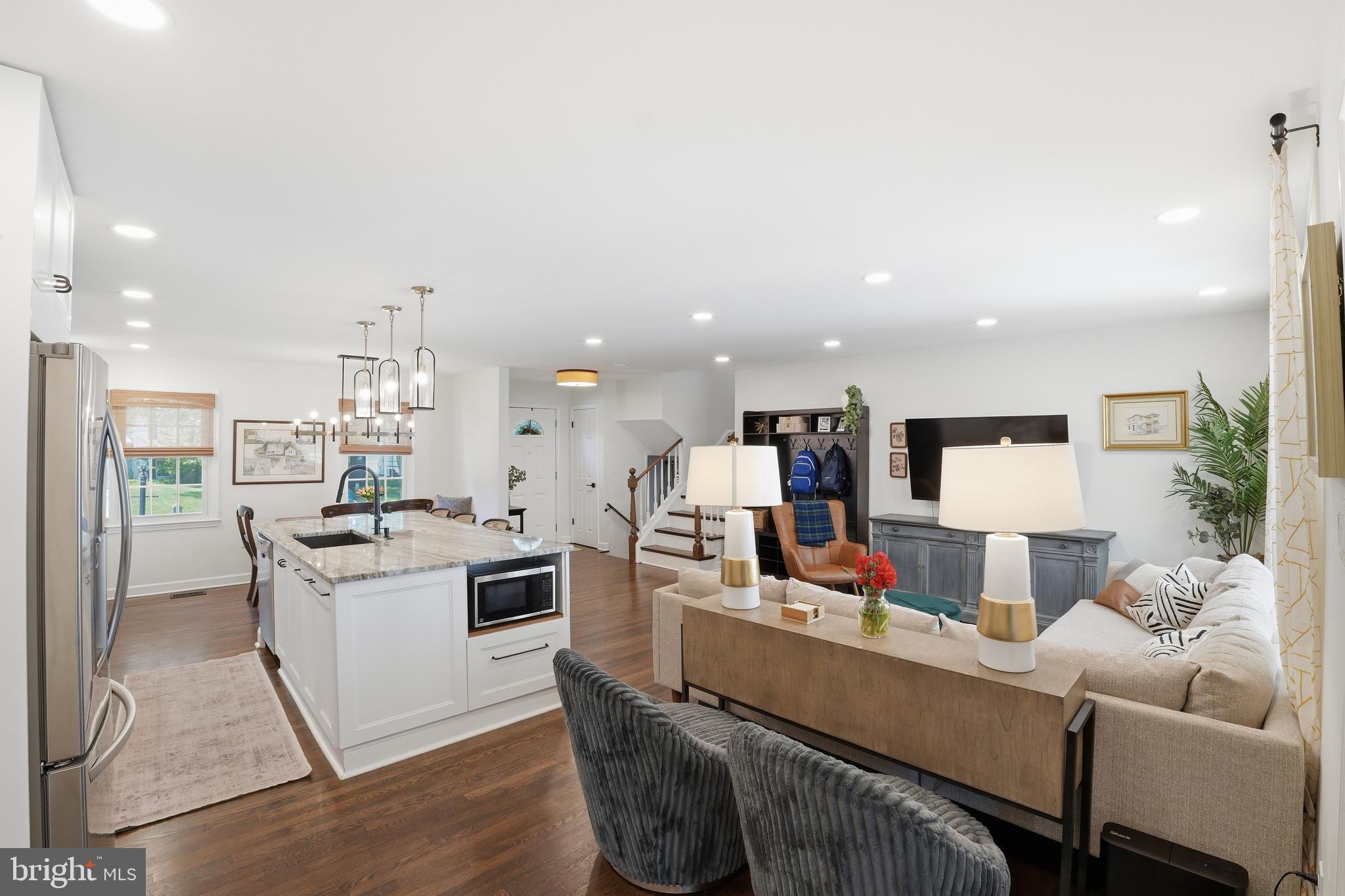WALNUT HILL - Residential