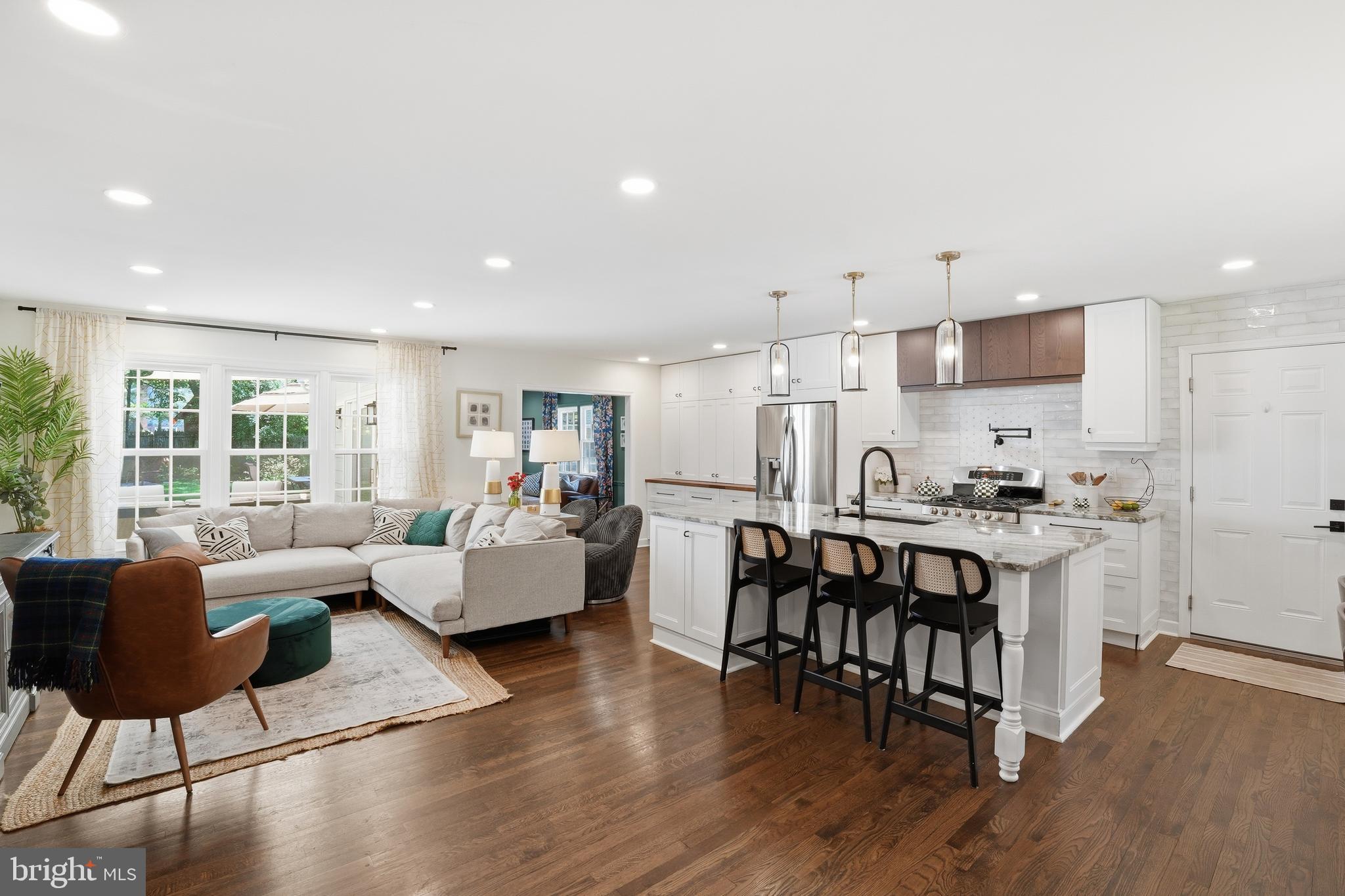 WALNUT HILL - Residential