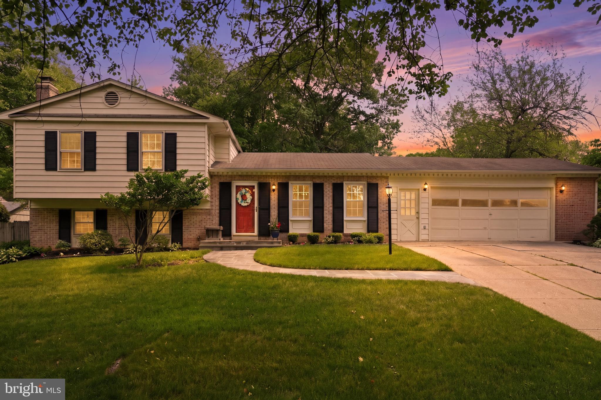 WALNUT HILL - Residential