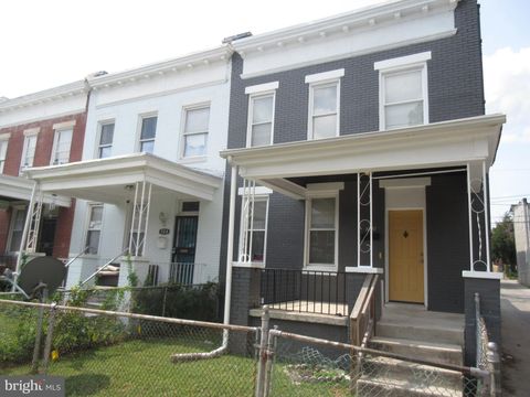 Photo of 722 N Edgewood Street, BALTIMORE, MD 21229 (MLS # MDBA2182576)