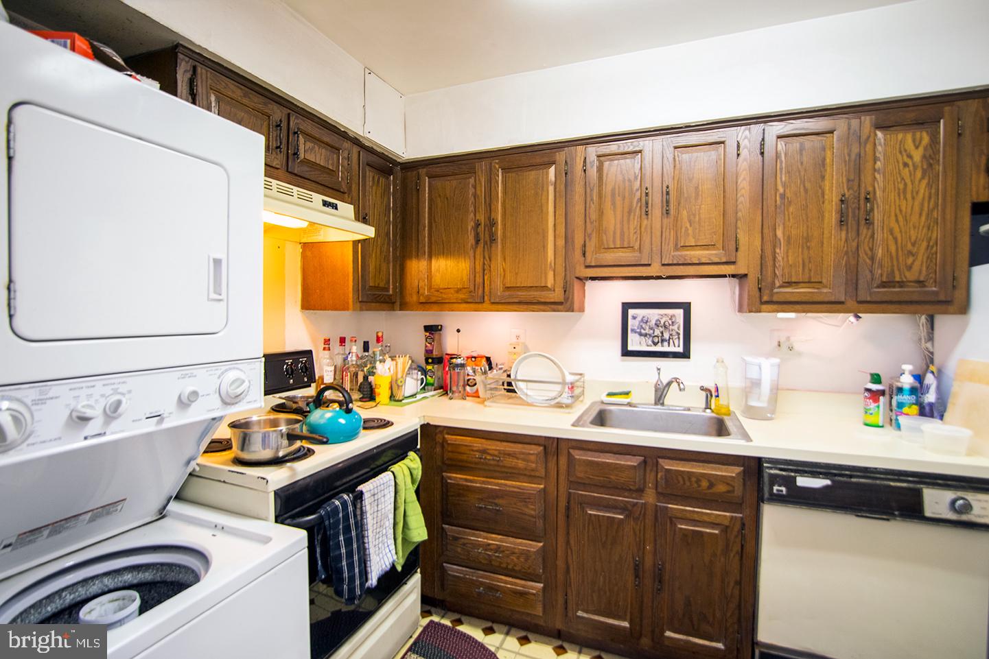 BELLA VISTA - Residential Lease