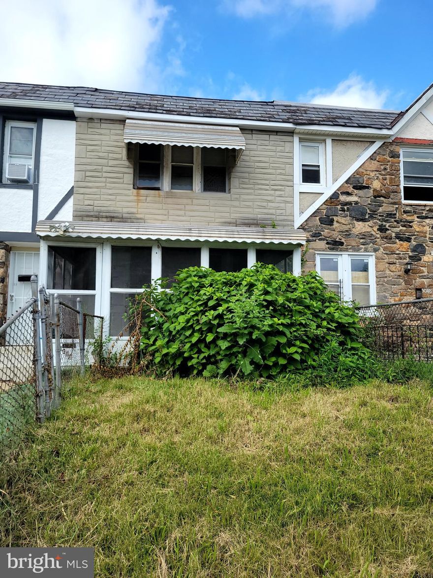 HUD has accepted
HUD Case   241-926938 HUD Case 241-767195 and HUD property is sold in "as- is".   
Property is Owned by the US Dept. of HUD, Seller makes no representations or warranties as to property condition. No repairs are allowed prior to settlement.   
 Per HUD Appraisal, property is listed as IE (Insured Escrow- will qualify for FHA with repair escrow subject to appraisal) "Equal housing Opportunity"