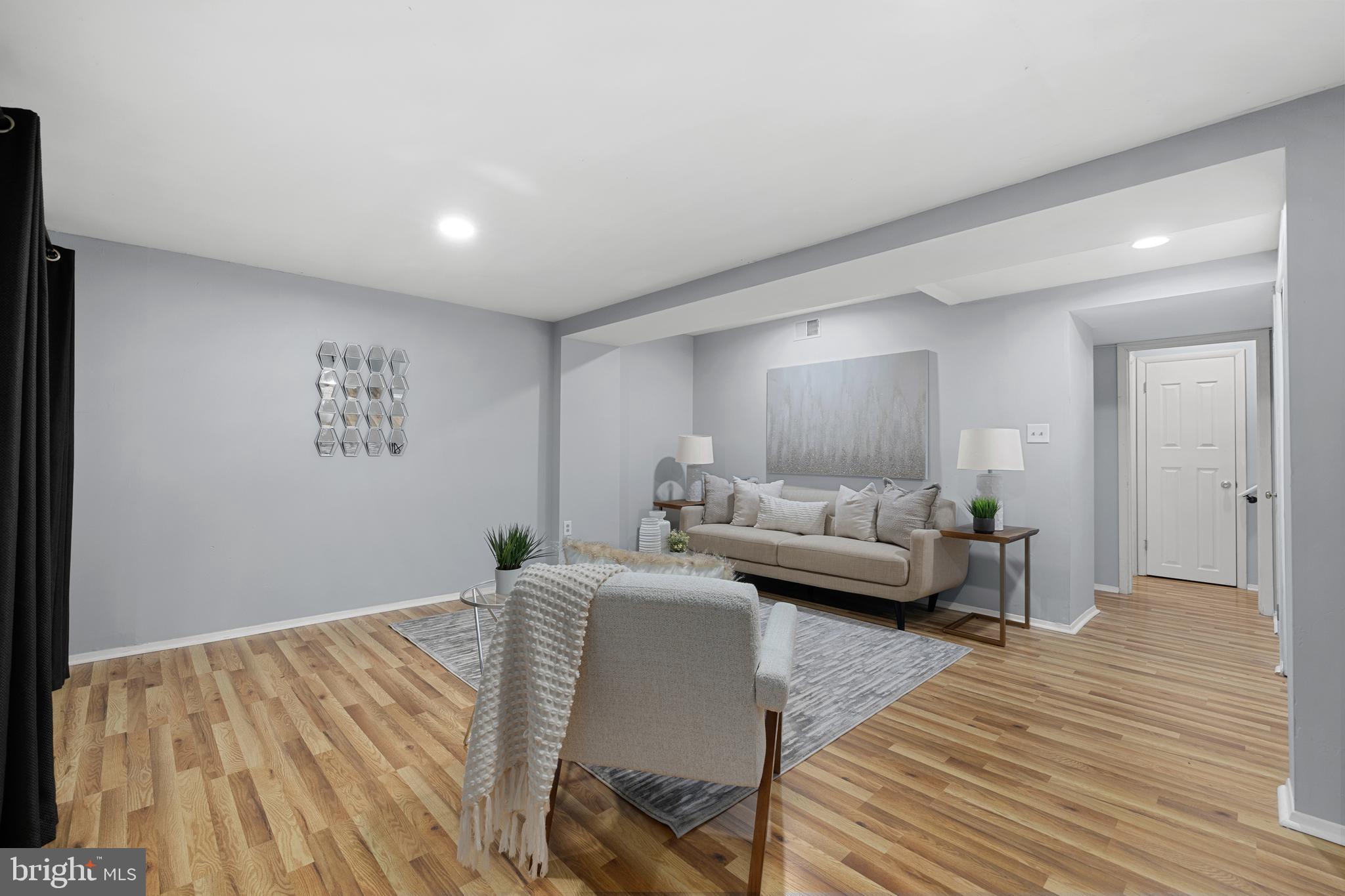 WOODLAND PARK - Residential