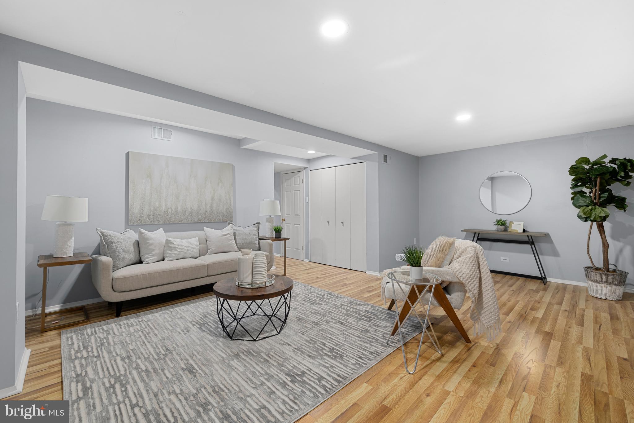 WOODLAND PARK - Residential