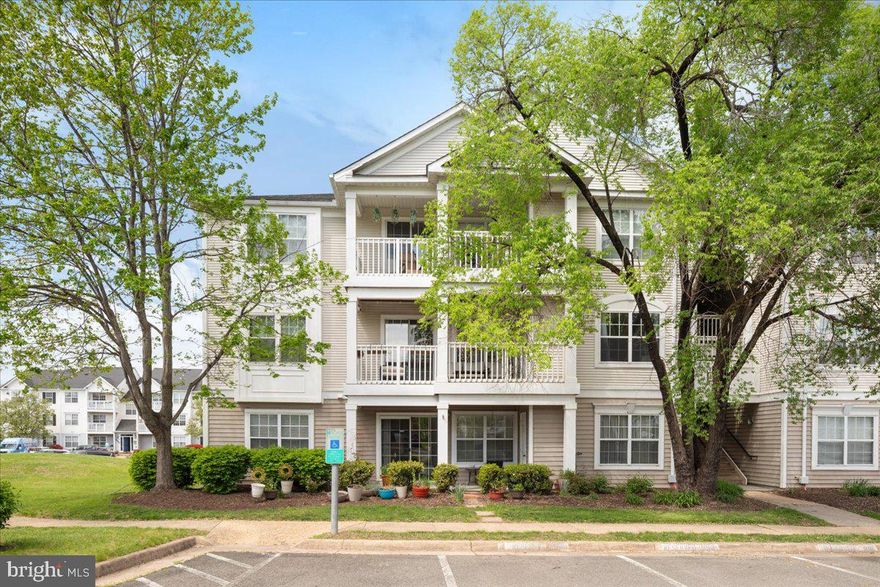 BEAUTIFUL  MAIN LEVEL LIVING! Low-maintenance, well-kept, and easy to live in—this 2-bedroom condo is a practical option whether you’re buying your first place or adding to your portfolio. 

Clean, well-kept, and set up for everyday living - this 2 bedroom, 2 bath condo in Stratford Condominiums checks the boxes that matter. Located on the lower level, you get true one level living with no stairs and parking right out front.  Inside, the main living areas feature a mix of tile and vinyl plank flooring, giving the space a more updated feel while also being durable and low maintenance. 

The layout works - comfortable living room, a separate dining area, and a kitchen with quartz countertops and plenty of storage. It's not overcomplicated, just functional in all the right ways. 

The primary bedroom includes newer carpet (2023), and an updated closet for better organization, and the second bedroom and full bath offer flexibility depending on how you want to use the space. 

Major items have been taken care of, including water heater replacement in 2023 and the home has been consistently well maintained. 

Condo fees include access to the Bull Run Racquet Club, which offers a pool, tennis courts, fitness room, and clubhouse amenities - adding real value just beyond the unit itself.

If you're looking for something  that's clean, practical, and easy to move into without a long to-do list, this is a solid option.