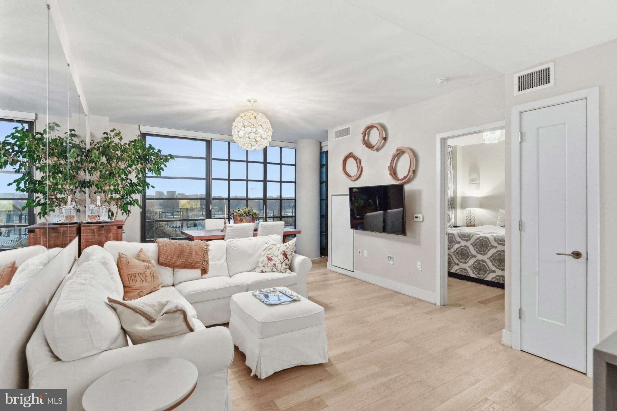 45 SUTTON SQUARE SW 403