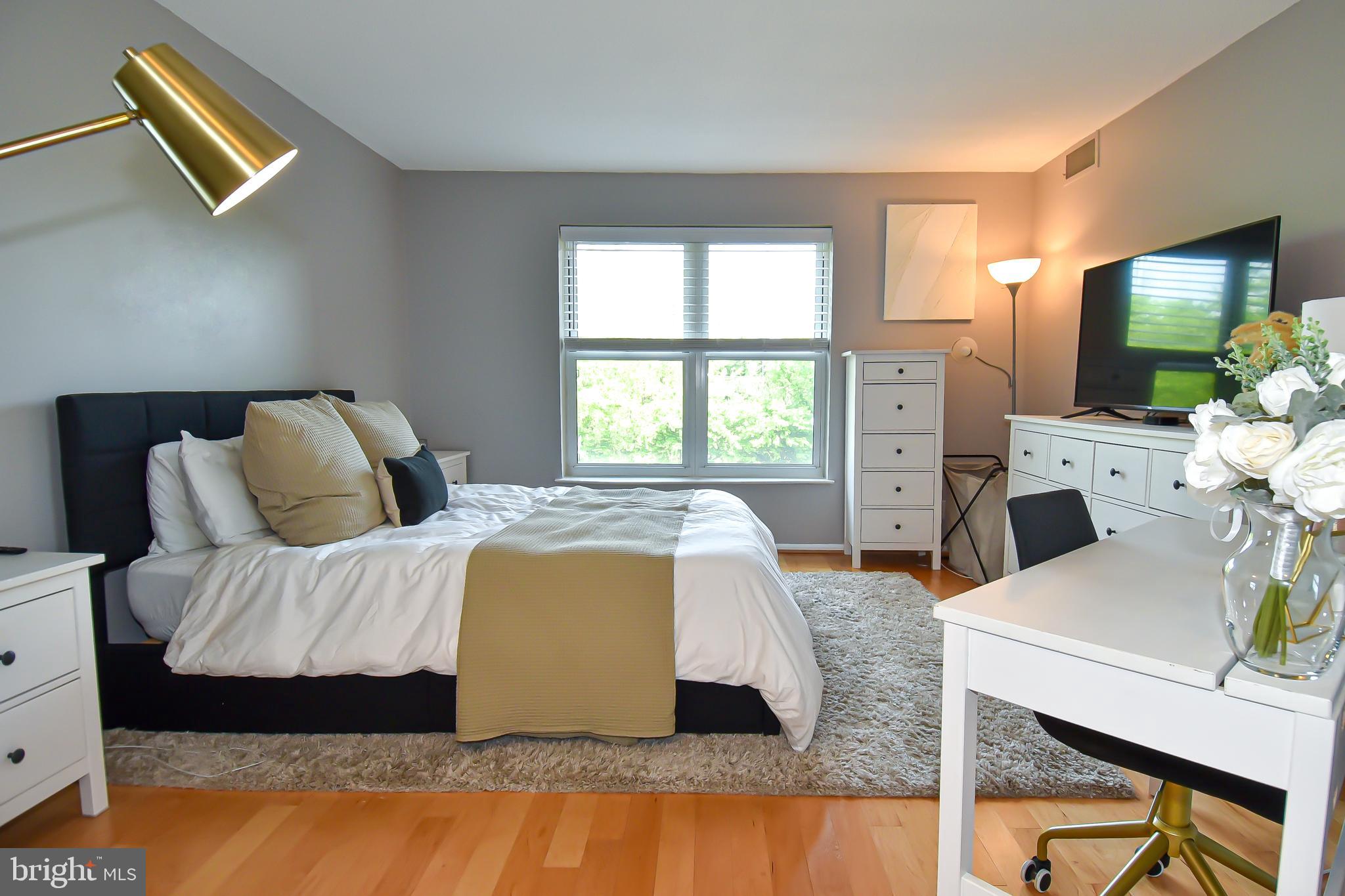 ASTORIA - Residential