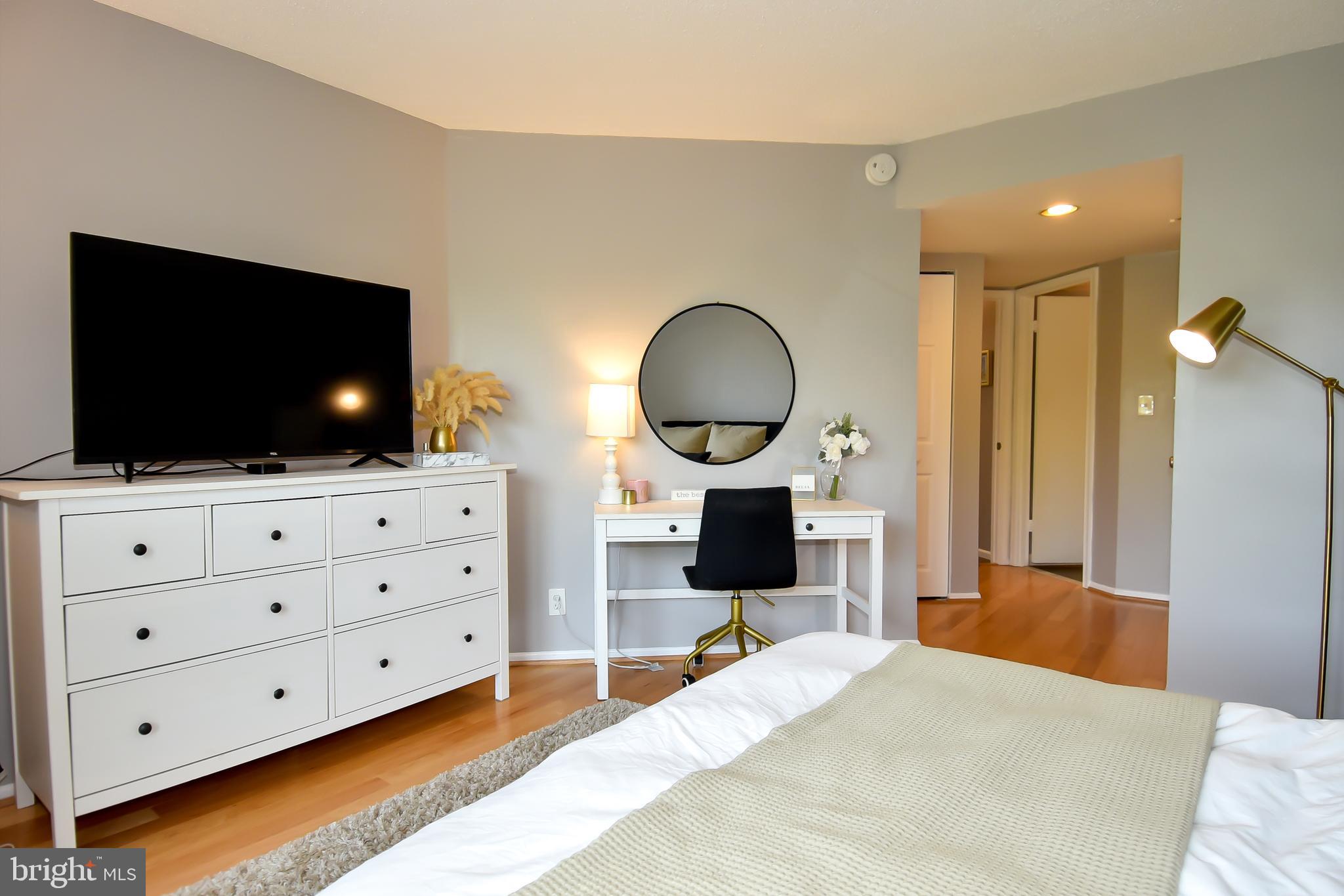 ASTORIA - Residential