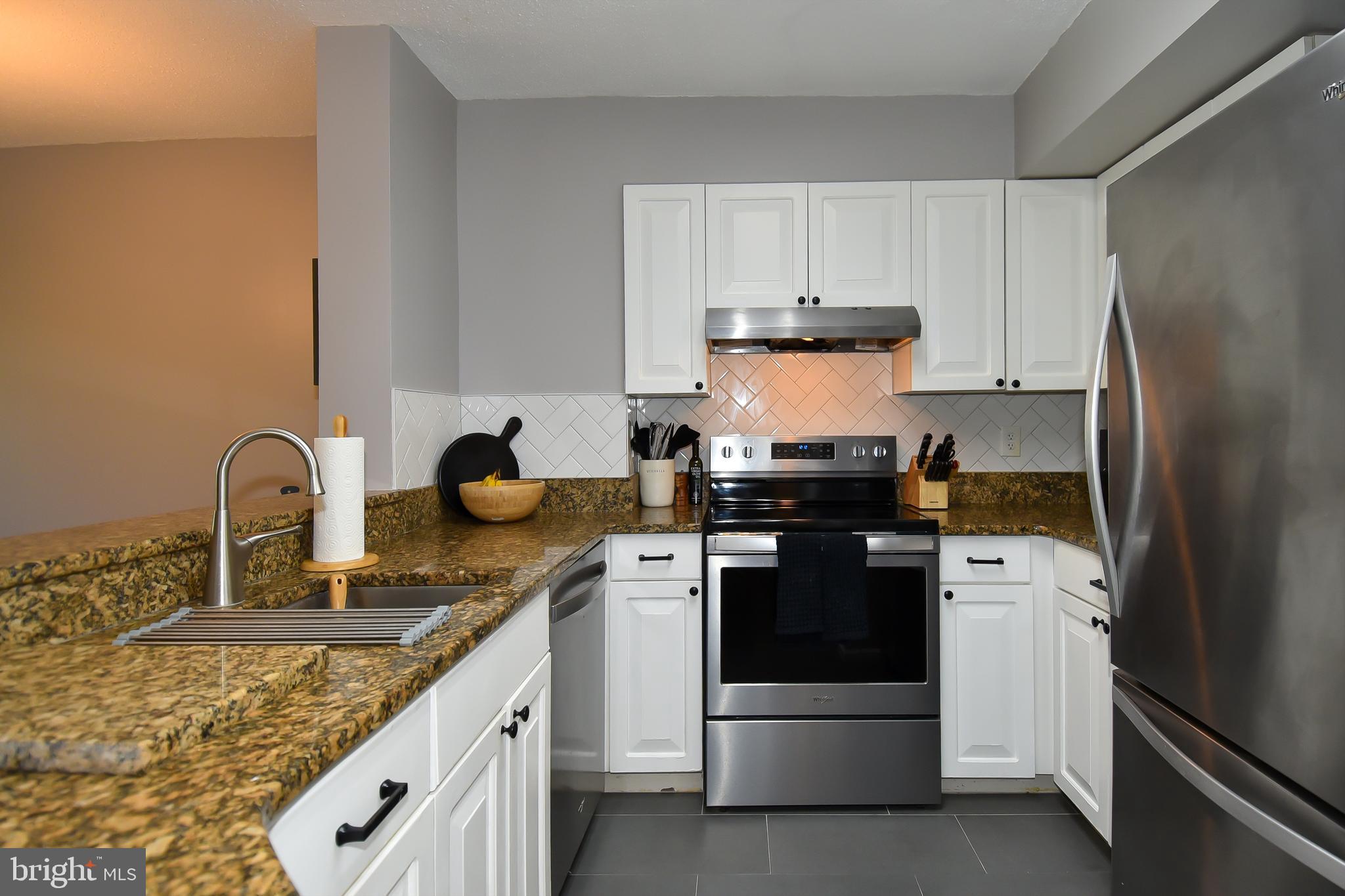 ASTORIA - Residential