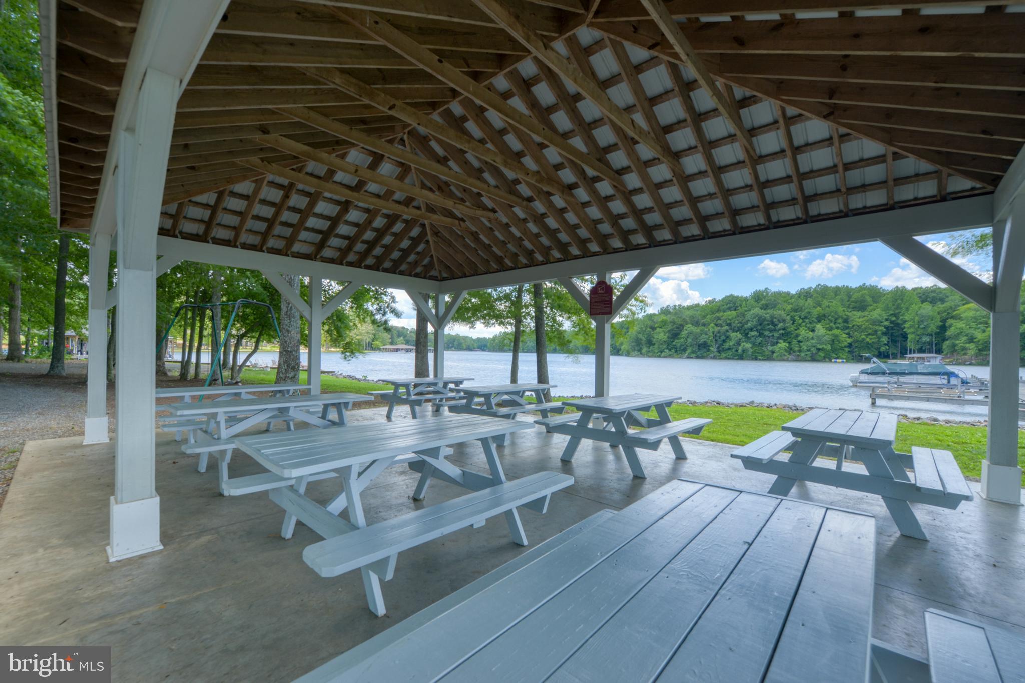 CUCKOOS NEST - Residential