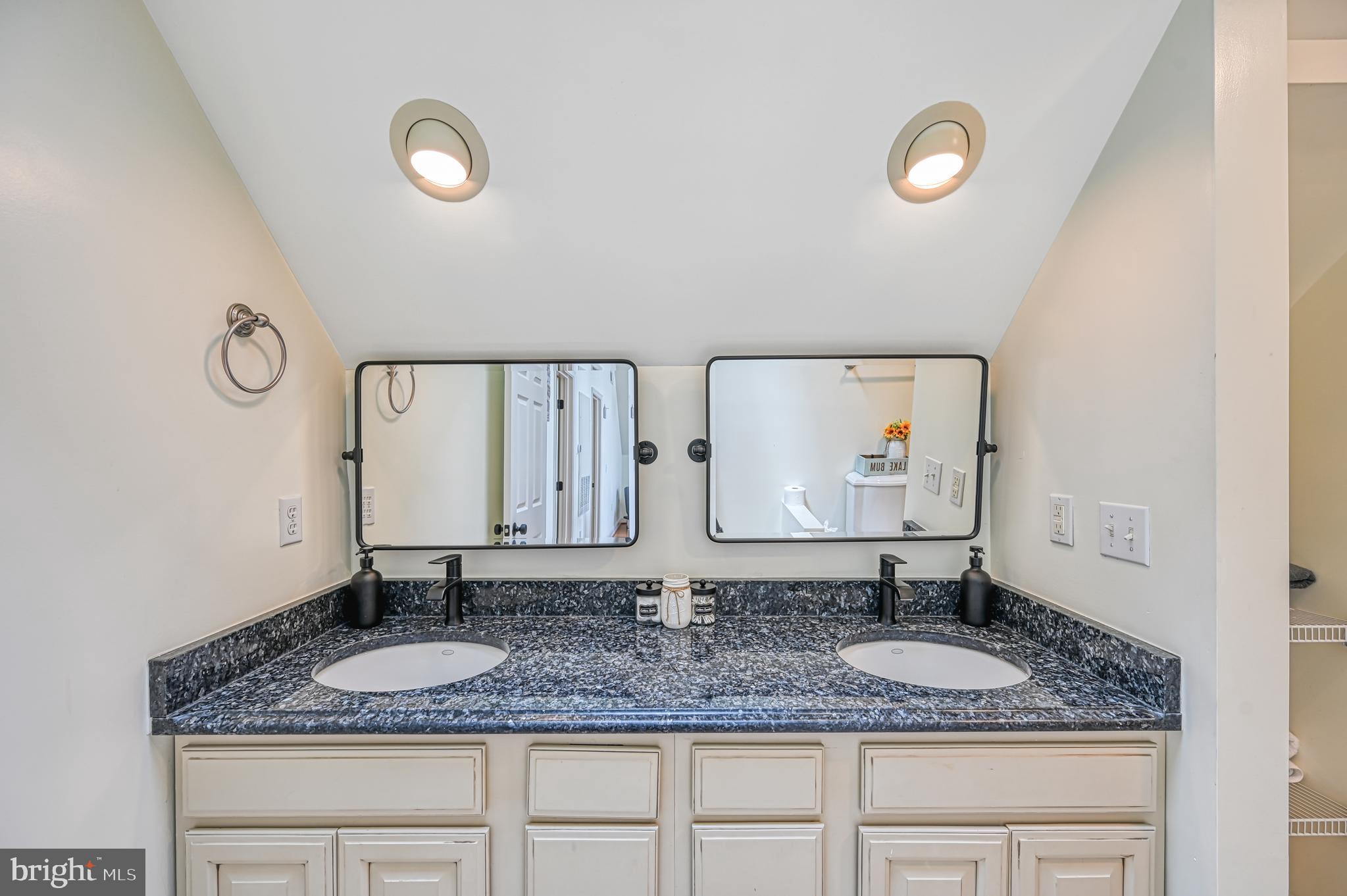 CUCKOOS NEST - Residential