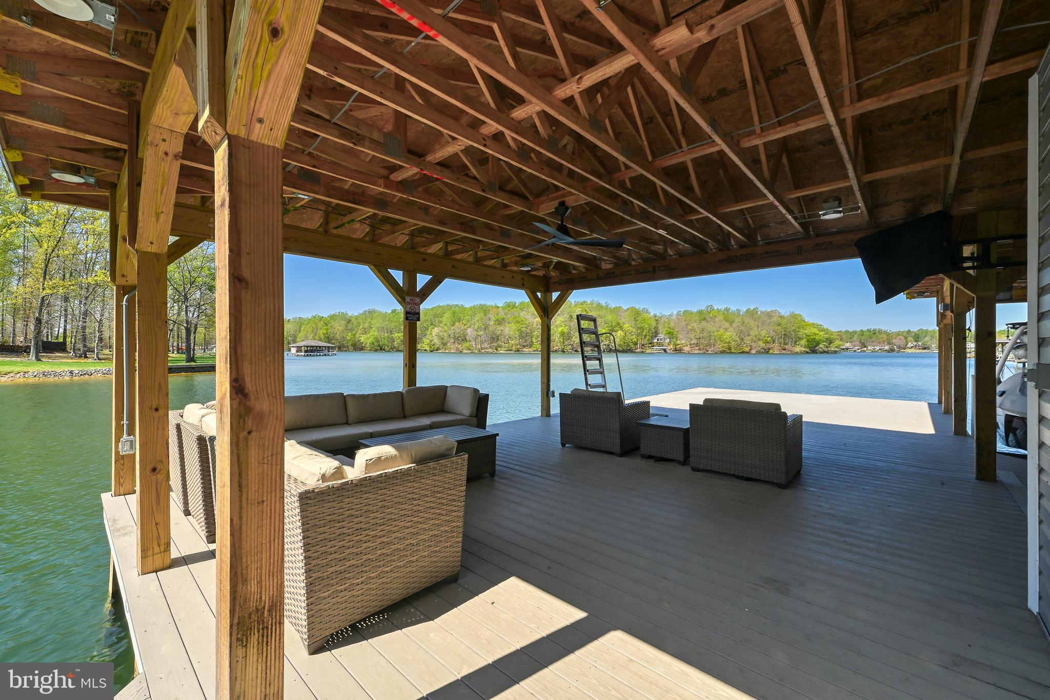 CUCKOOS NEST - Residential