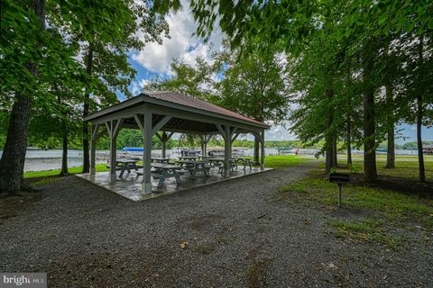 Tiny photo for 845 Elnor Road, BUMPASS, VA 23024 (MLS # VALA2009602)