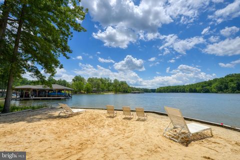 Tiny photo for 845 Elnor Road, BUMPASS, VA 23024 (MLS # VALA2009602)
