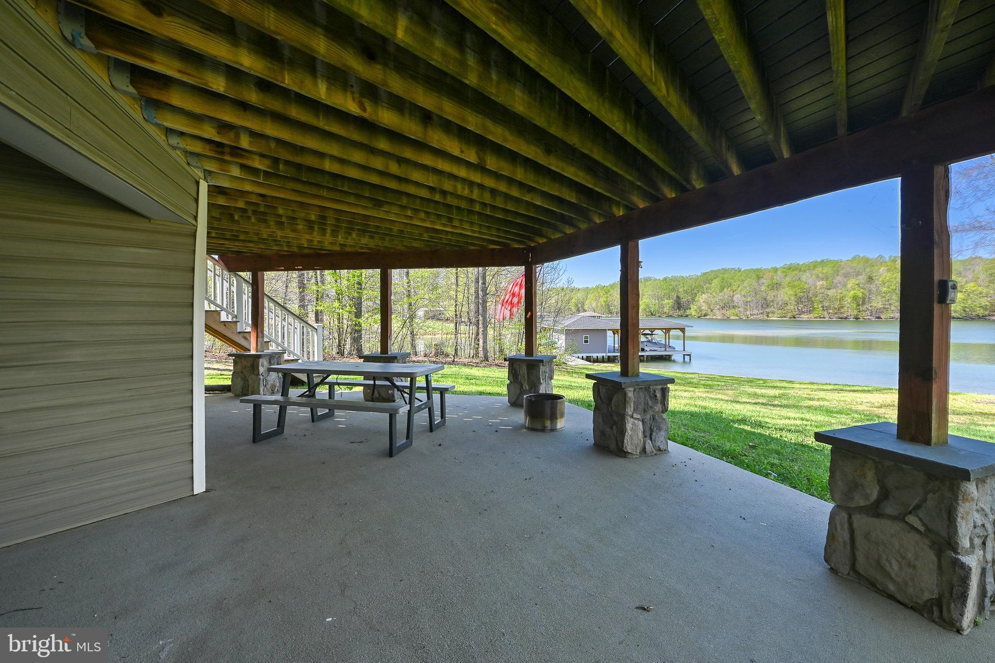 CUCKOOS NEST - Residential