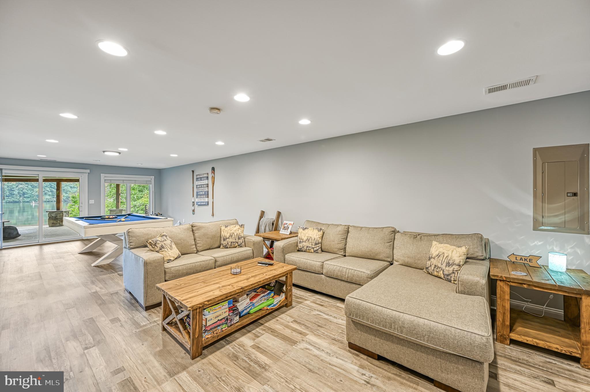 CUCKOOS NEST - Residential