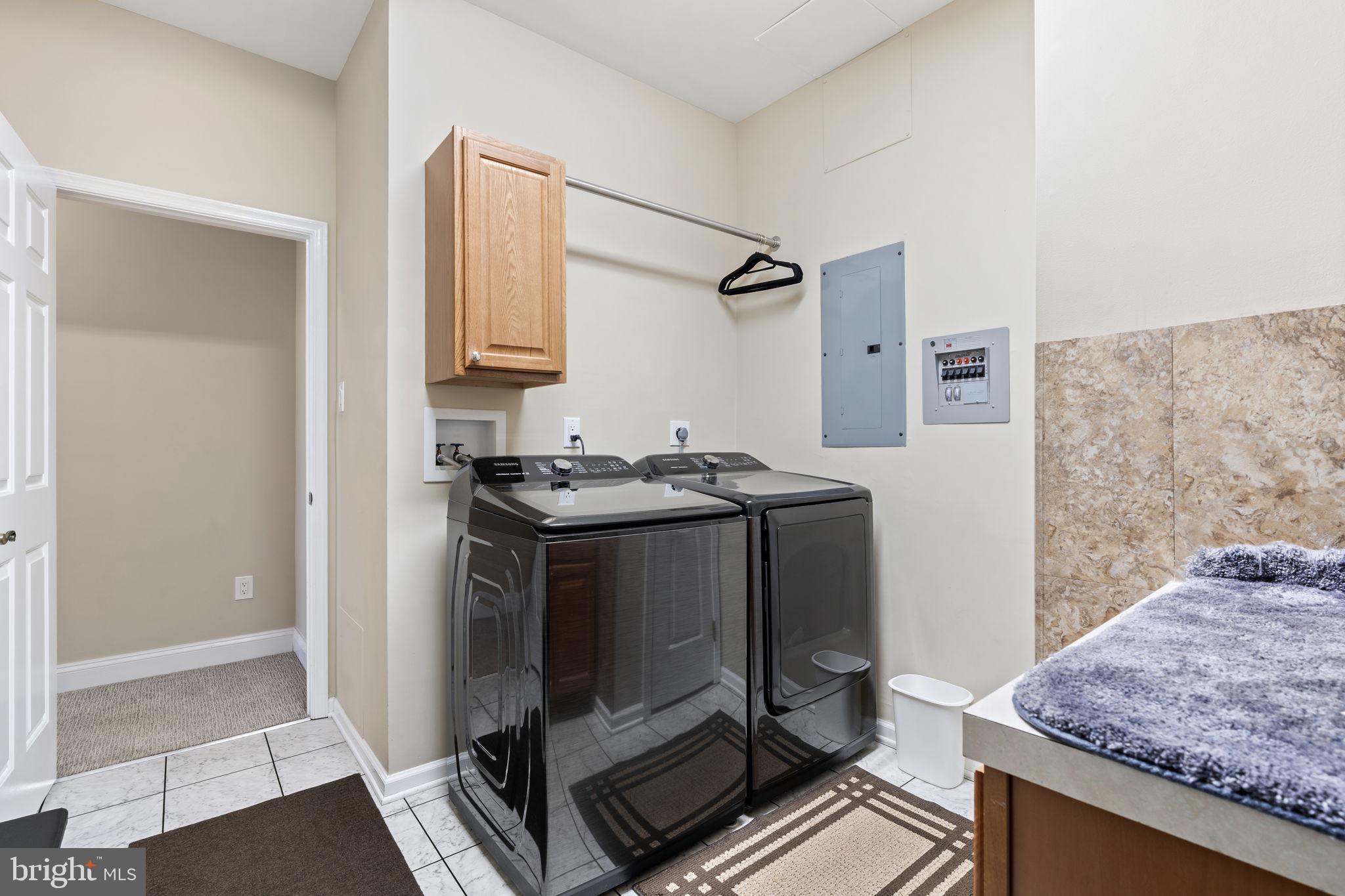 FOX HILL FARM - Residential