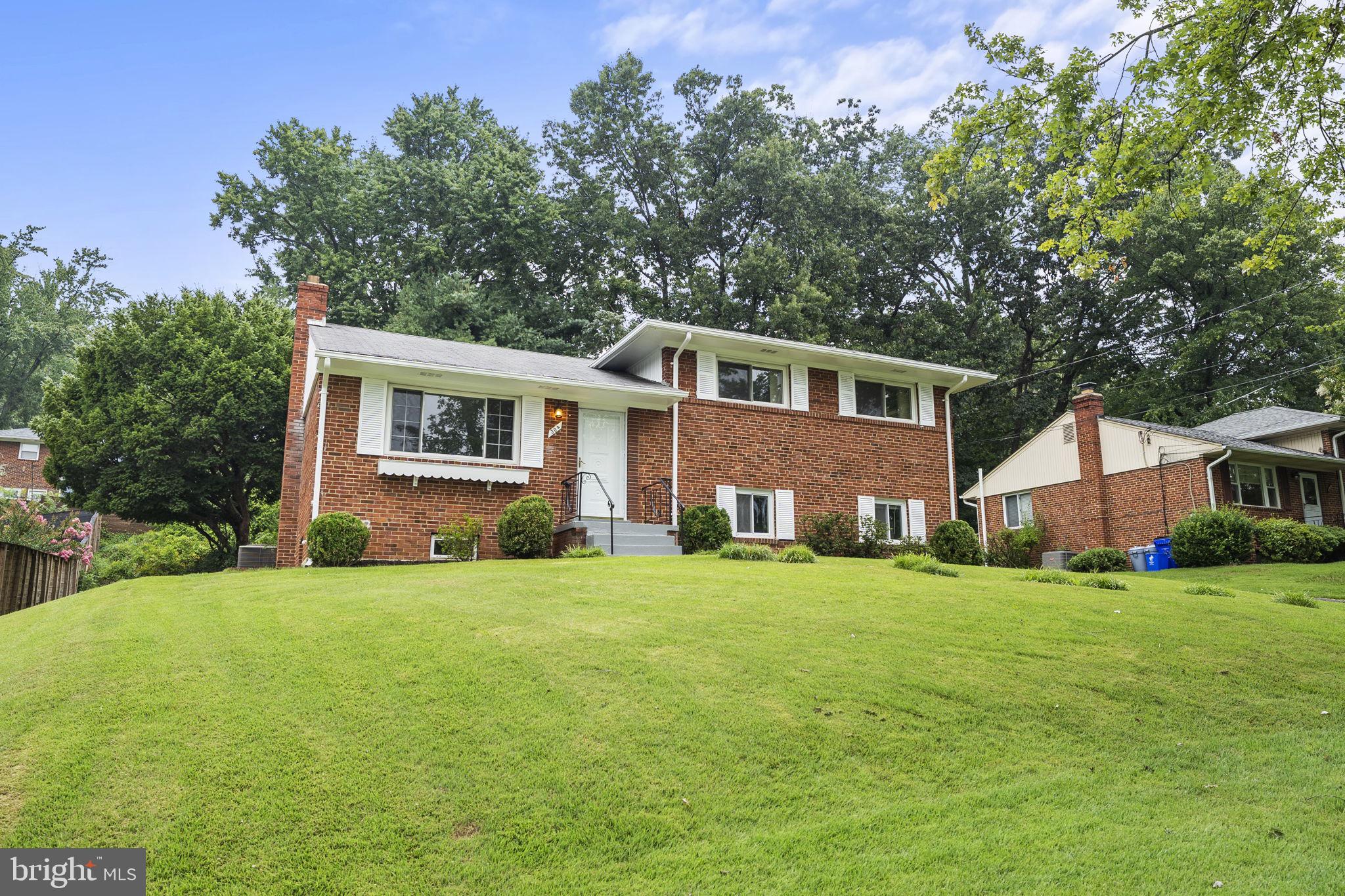 BURNT MILLS MANOR - Residential