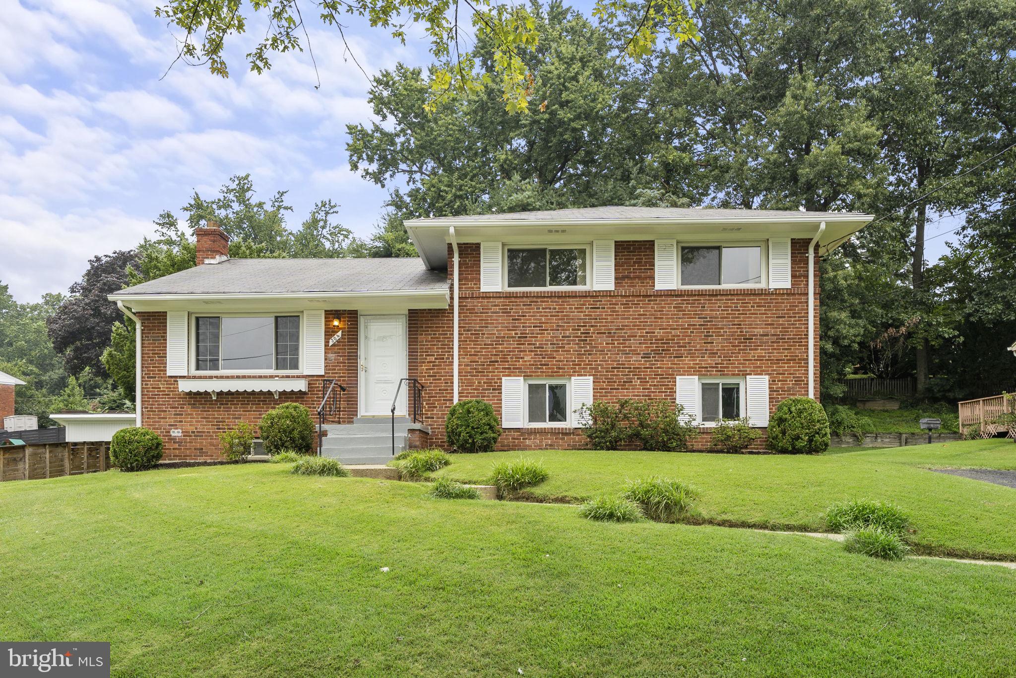 BURNT MILLS MANOR - Residential