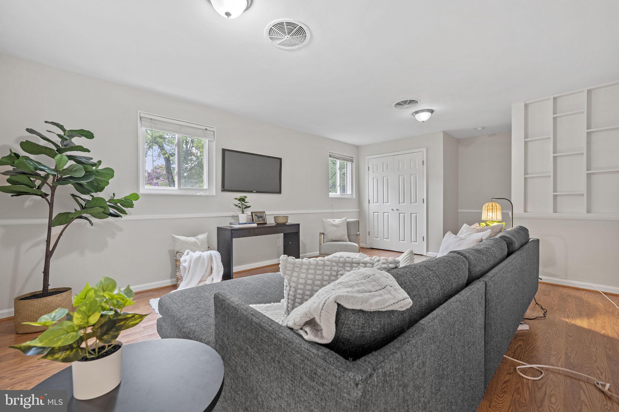 BURNT MILLS MANOR - Residential