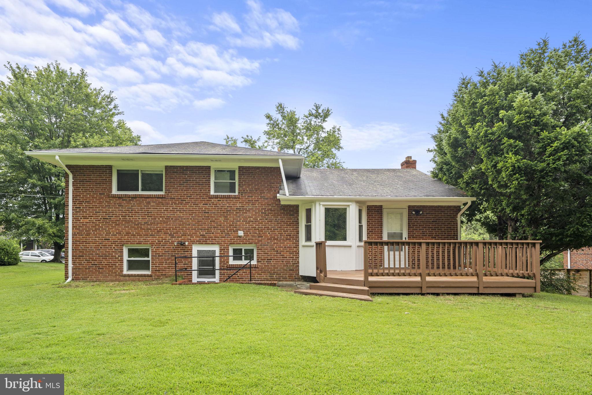 BURNT MILLS MANOR - Residential