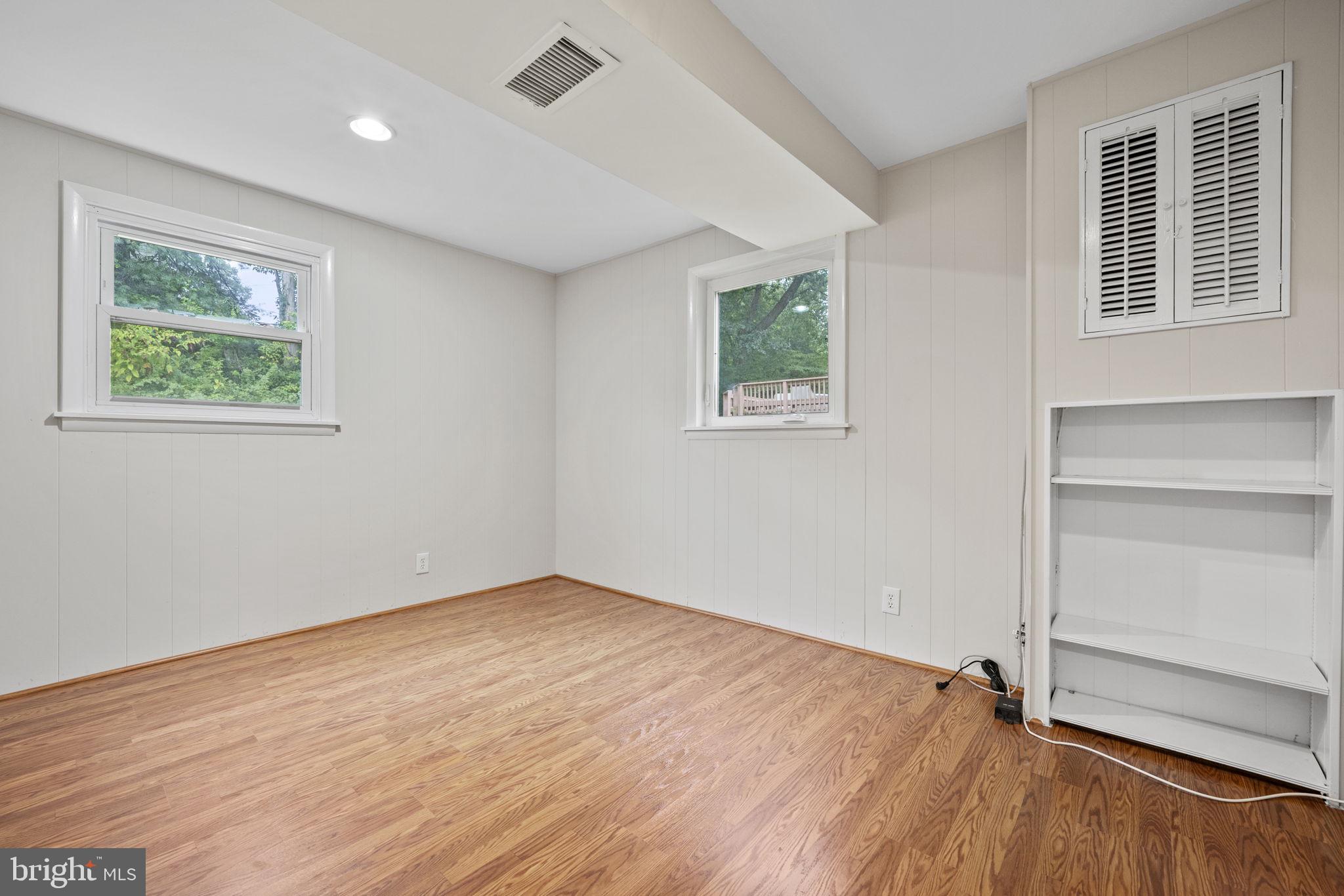 BURNT MILLS MANOR - Residential