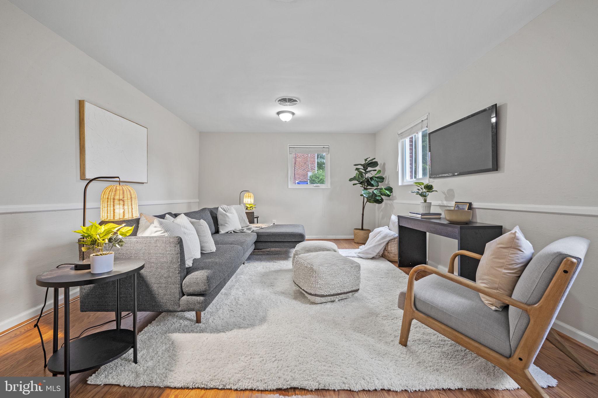 BURNT MILLS MANOR - Residential