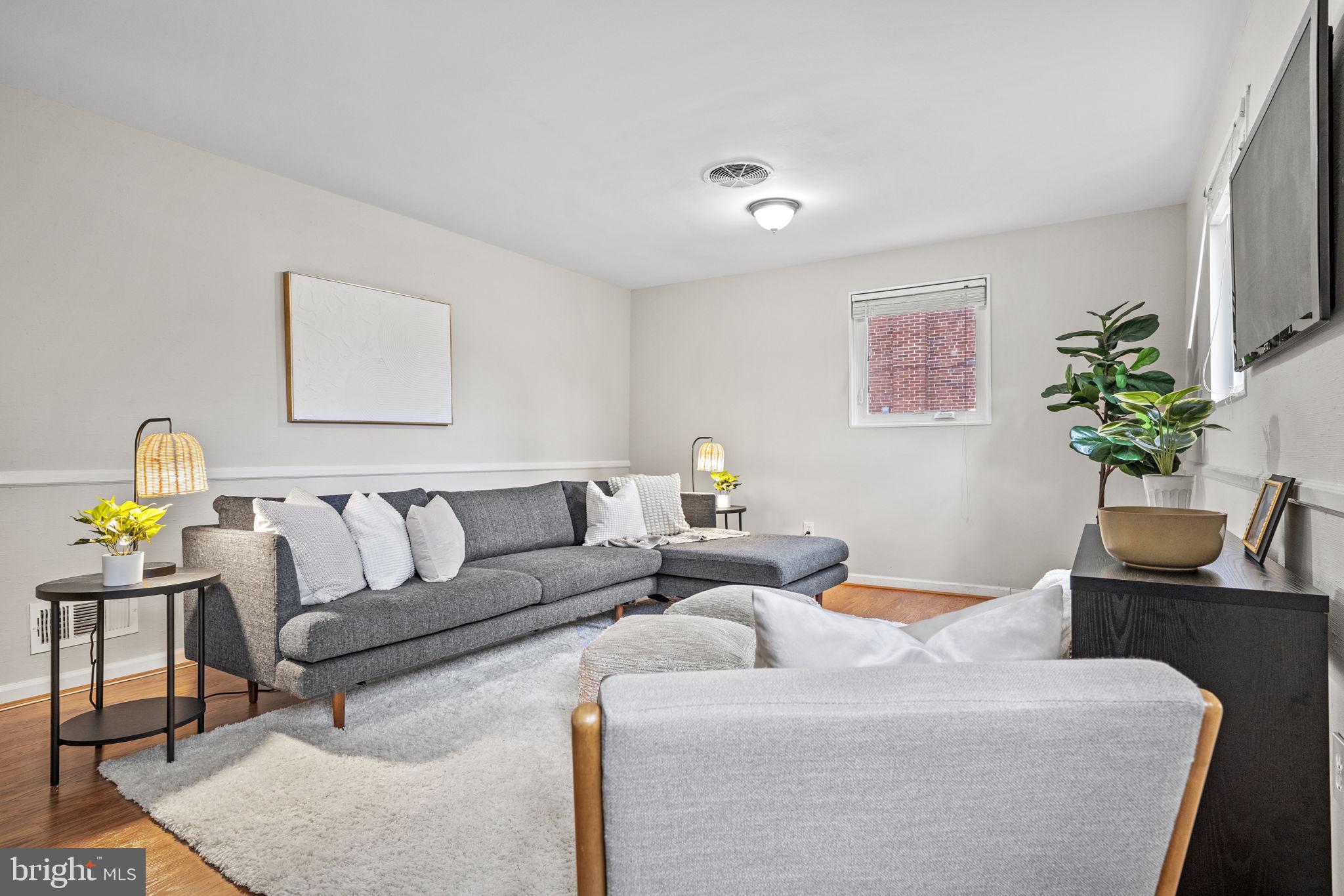 BURNT MILLS MANOR - Residential