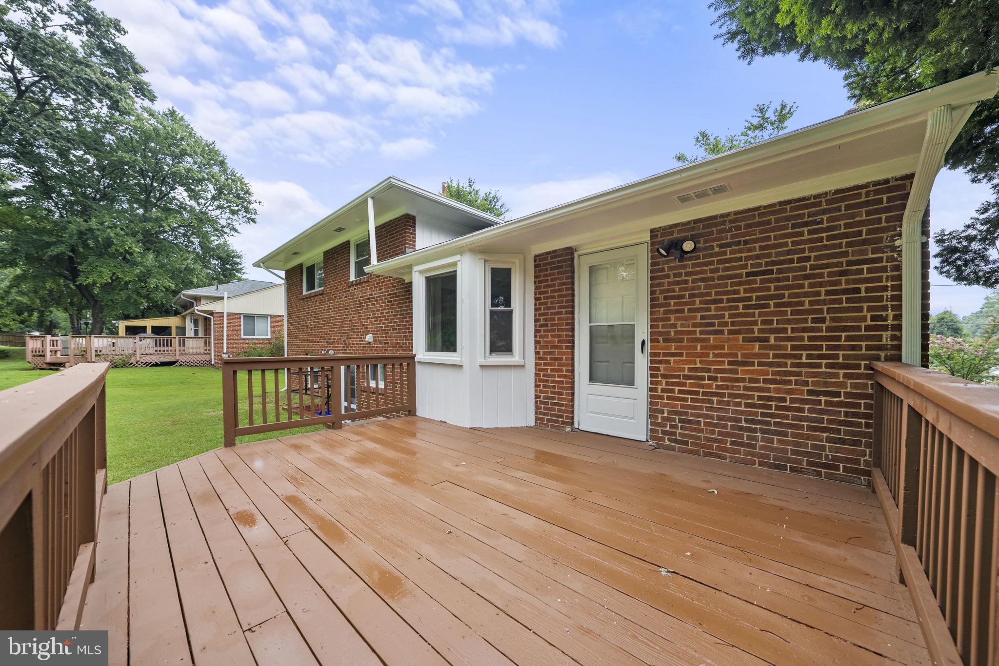 BURNT MILLS MANOR - Residential