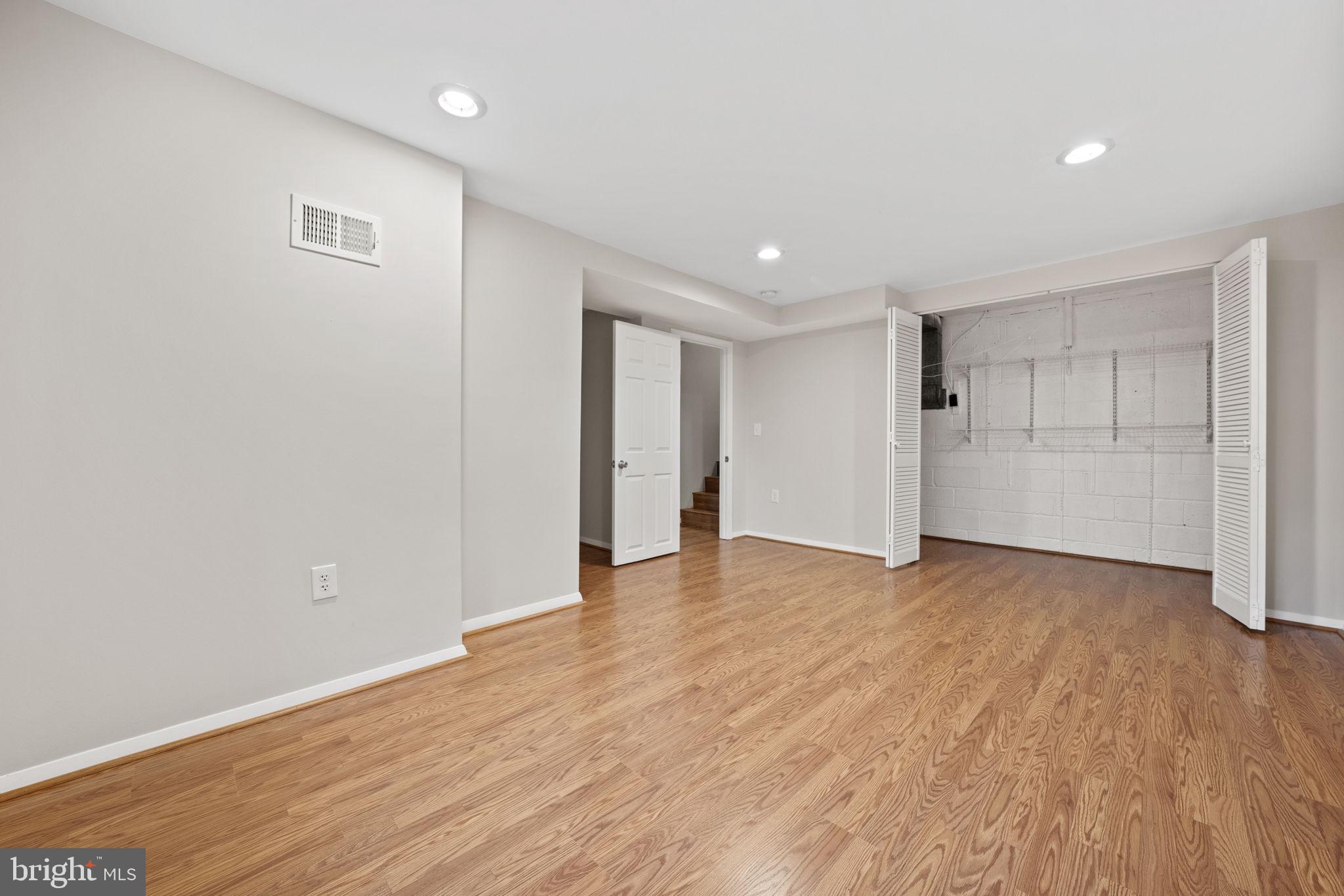 BURNT MILLS MANOR - Residential