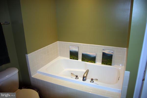 LAKELAND PLACE - Residential