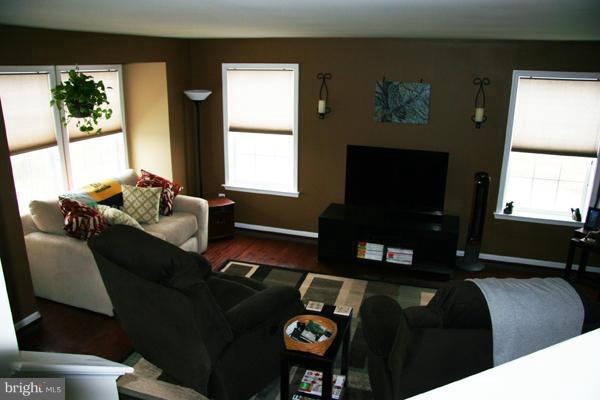 LAKELAND PLACE - Residential