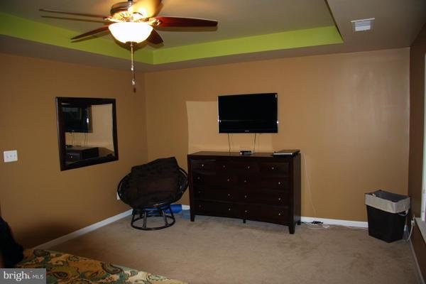 LAKELAND PLACE - Residential