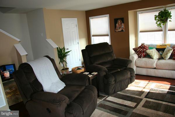 LAKELAND PLACE - Residential