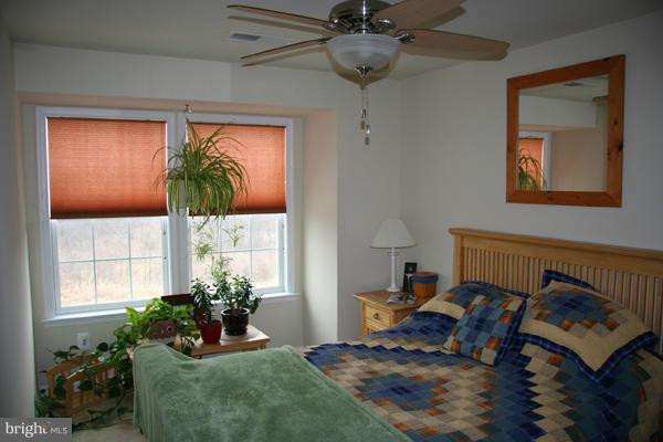 LAKELAND PLACE - Residential